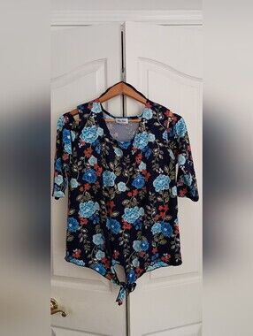 Star Vixen Navy Floral Cold-Shoulder Tee with Blue & Red Blooms